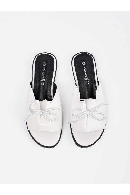 couleur blanche Chaussons płaksie avec un arc couleur blanche Chaussons płaksie avec un arc