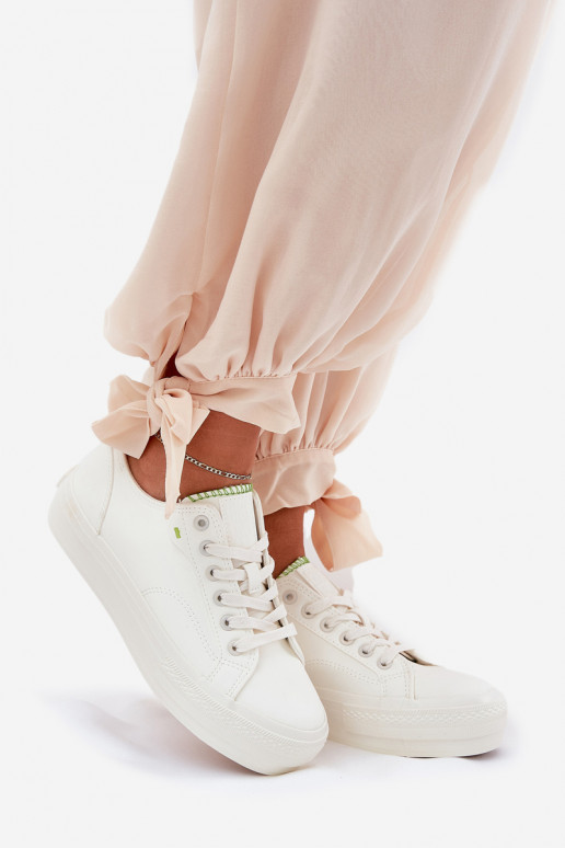 Chaussures de loisirs avec une plateforme en cuir écologique Big Star RR274A295 couleur blanche Chaussures de loisirs avec une plateforme en cuir écologique Big Star RR274A295 couleur blanche