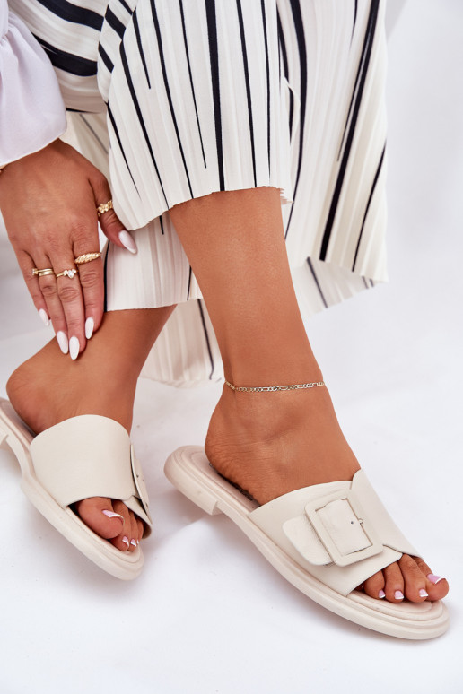 Pantoufles en cuir Féminin avec boucles D&A SJ2302-01 beige Pantoufles en cuir Féminin avec boucles D&A SJ2302-01 beige