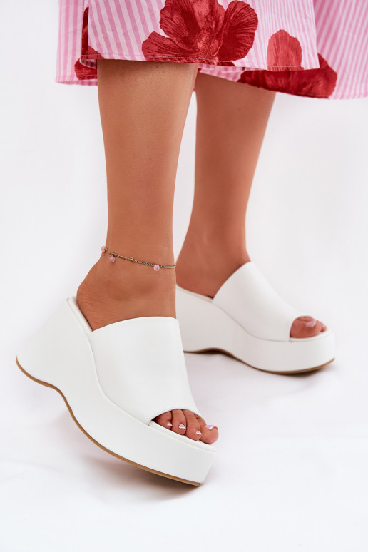 Eko Pantoufles en cuir Féminin avec une plateforme I Koturnie couleur blanche Kisoffi