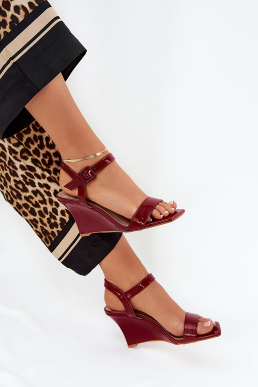 Lackierte Sandalen für Damen Auf einem Keil Burgund Vliraya Lackierte Sandalen für Damen Auf einem Keil Burgund Vliraya