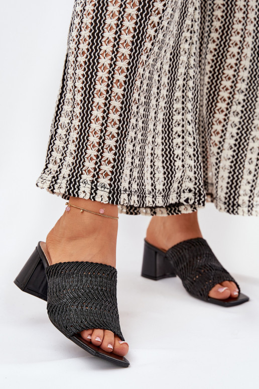 Pantoufles pour femmes Avec tresse avec des talons couleur noire Ciariloria Pantoufles pour femmes Avec tresse avec des talons couleur noire Ciariloria