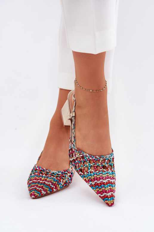 Sandalen mit Absätzen Mit Zopf I Szpiczastymi Noskami Verschiedene Farben Resterri Sandalen mit Absätzen Mit Zopf I Szpiczastymi Noskami Verschiedene Farben Resterri