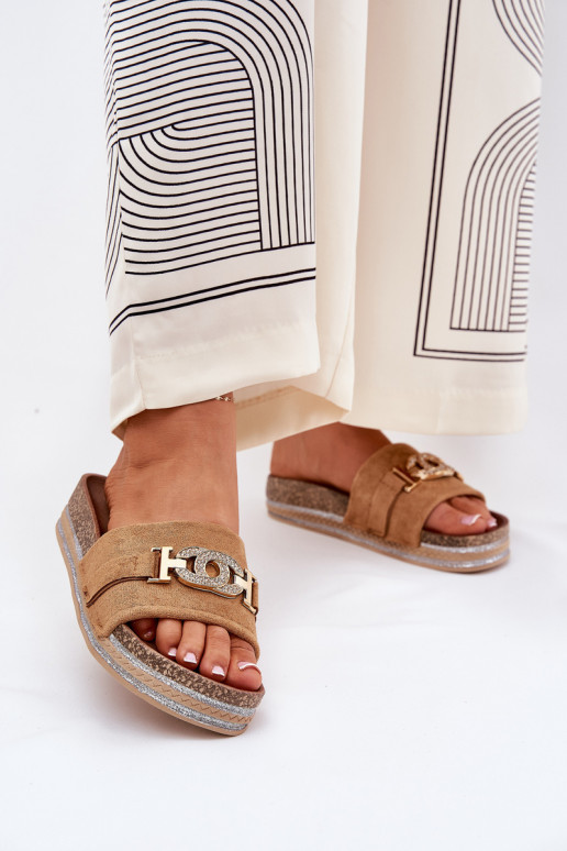 Pantoufles pour femmes Ze couleur doréem Detalem avec une plateforme avec éclat marron Eanes Pantoufles pour femmes Ze couleur doréem Detalem avec une plateforme avec éclat marron Eanes