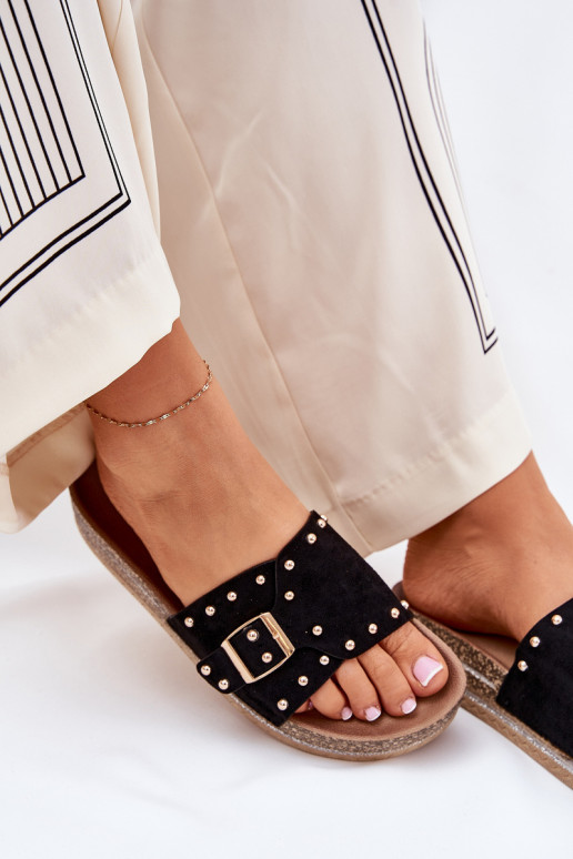 Pantoufles pour femmes avec une plateforme avec boucles Et des clous couleur noire Nusithia