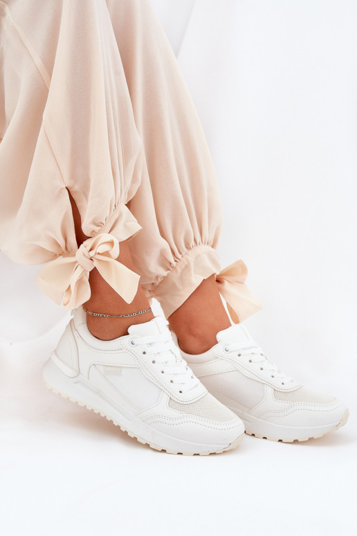 baskets Féminin couleur blanche Laaksona