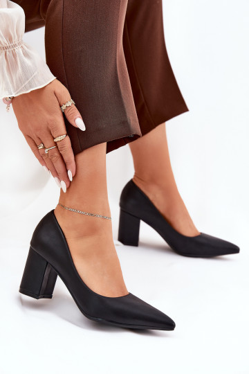 Chaussures à talons hauts Ze Szpiczastym Noskiem couleur noire Deonira