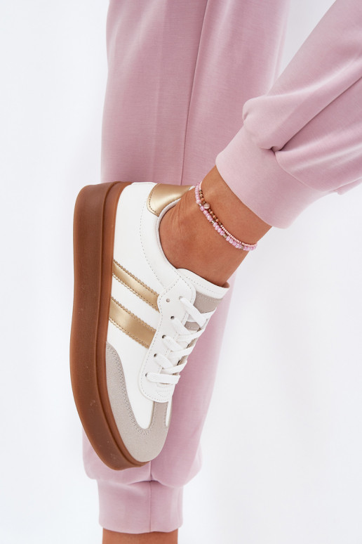 Sneakers Stilvollllschuhe Feminin mit einer Plattform aus Öko-Leder INeiß-goldene Farbe Elaraven