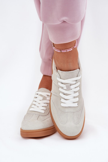 Baskets sportives en daim couleur grise