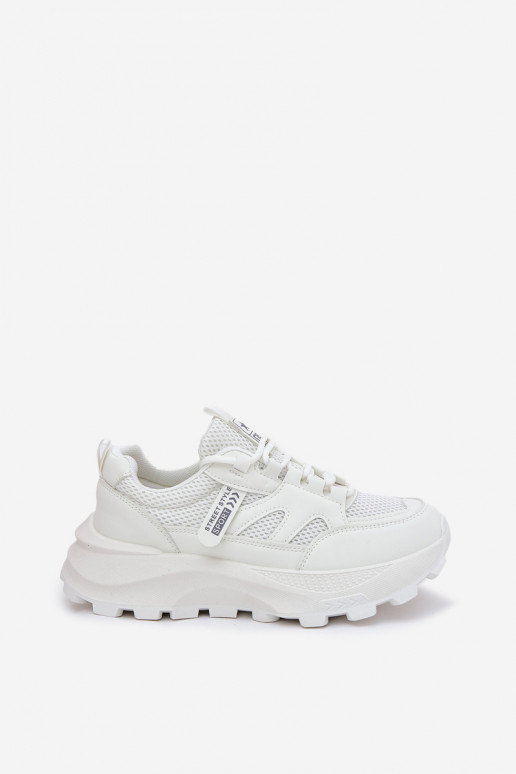 baskets Chaussures modèle baskets Féminin Sur une semelle épaisse couleur blanche Prononice