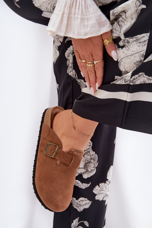 Suede pantoffels Klompen Dames met gespen Big Star RR274A387 bruine kleur Suede pantoffels Klompen Dames met gespen Big Star RR274A387 bruine kleur