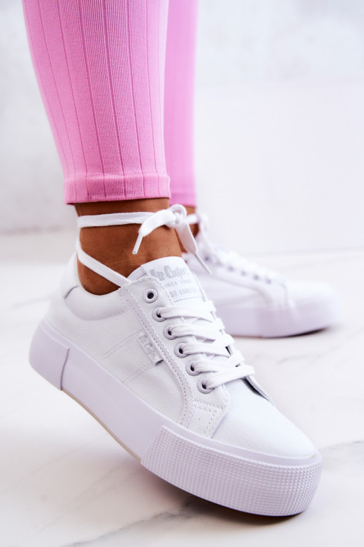 Baskets avec une plateforme Lee Cooper LCDANS-22-31-0884L couleur blanche Baskets avec une plateforme Lee Cooper LCDANS-22-31-0884L couleur blanche