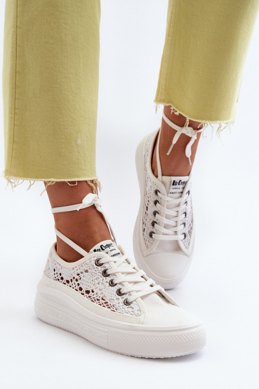avec des motifs de dentelle Chaussures de loisirs Lee Cooper LCDANS-23-44-1617 couleur blanche