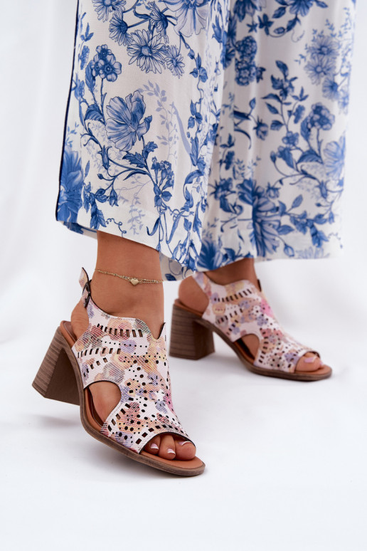 avec des éléments ajourés Sandales à talons hauts pour femme Couleurs différentes Tosine avec des éléments ajourés Sandales à talons hauts pour femme Couleurs différentes Tosine