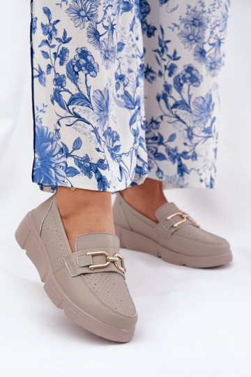 Leren zandkleurige dames mocassins met gouden details Vinceza 88007
