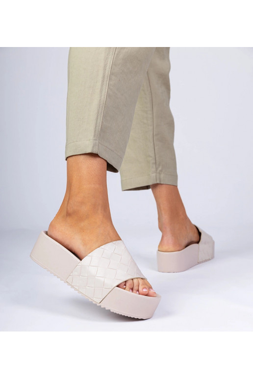 Chaussons pour femmes couleur sable...