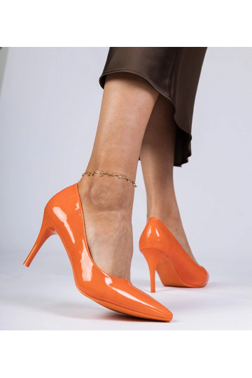 Oranje lakdames hoge hakken... 2