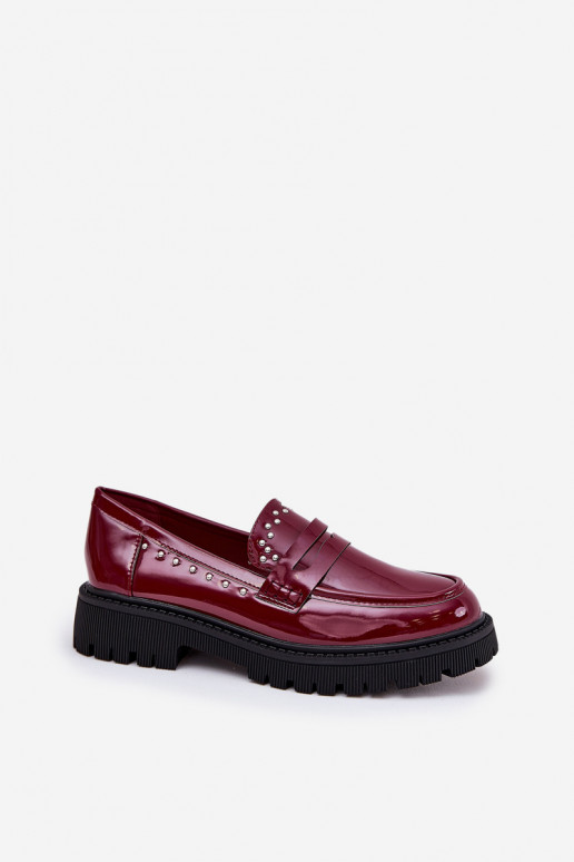Mocassins femmes avec effet vernis et décoration couleur bordeaux Įjungtallae