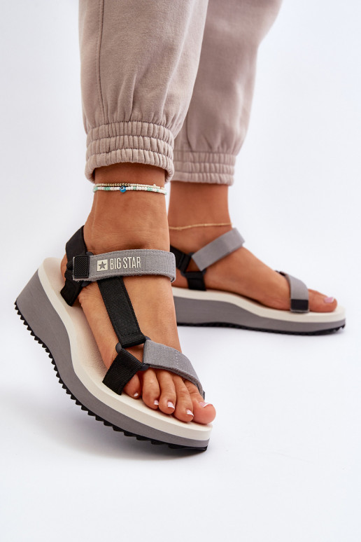Damensandalen mit einer Plattform I Koturnie Big Star NN274A054 graue Farbe Damensandalen mit einer Plattform I Koturnie Big Star NN274A054 graue Farbe