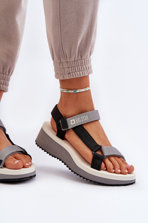 Damensandalen mit einer Plattform I Koturnie Big Star NN274A054 graue Farbe Damensandalen mit einer Plattform I Koturnie Big Star NN274A054 graue Farbe