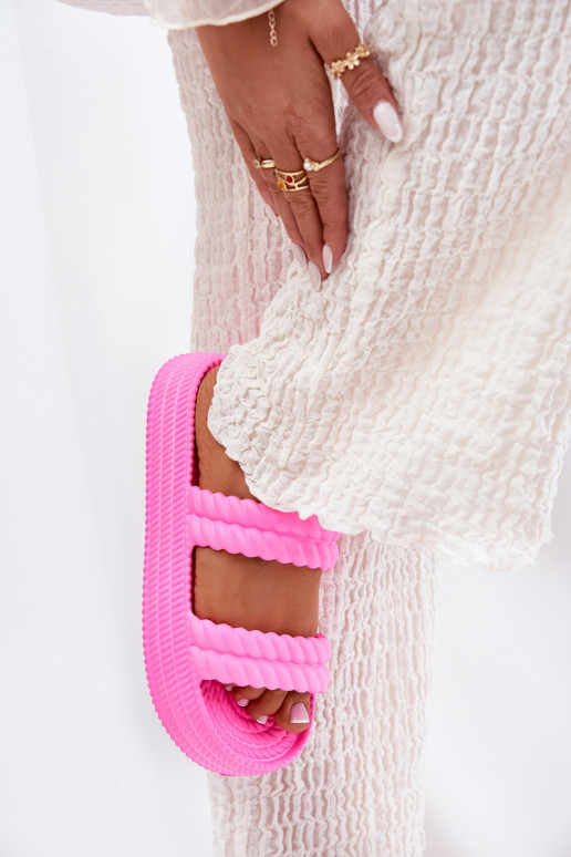 Pantoufles légères  Pantoufles pour femmes avec une plateforme S.Barski ZK51-001 couleur rose Pantoufles légères  Pantoufles pour femmes avec une plateforme S.Barski ZK51-001 couleur rose