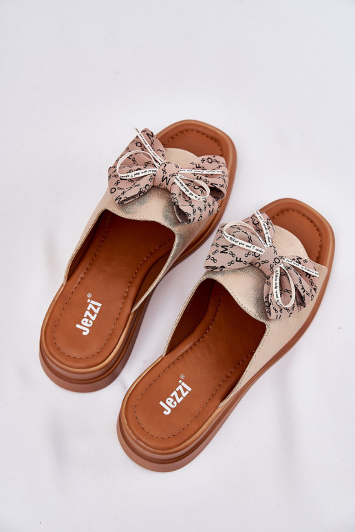 Damenhausschuhe Auf einem Keil mit Bändern goldene Farbe Moonzella Damenhausschuhe Auf einem Keil mit Bändern goldene Farbe Moonzella