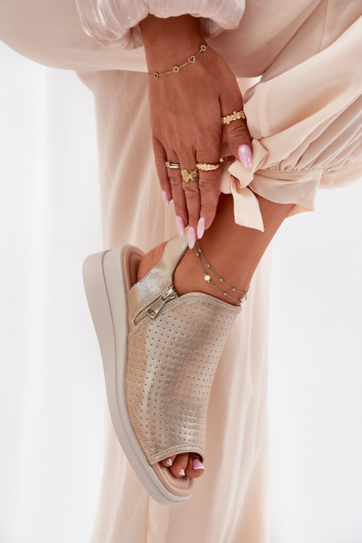 Sandales pour femmes Sur un coin couleur dorée Mevinette