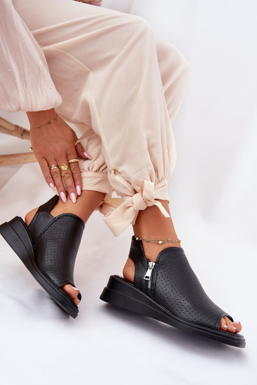 Sandales pour femmes Sur un coin couleur noire Mevinette