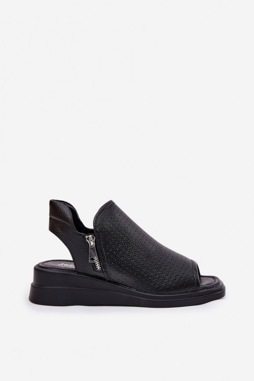 Sandales pour femmes Sur un coin couleur noire Mevinette