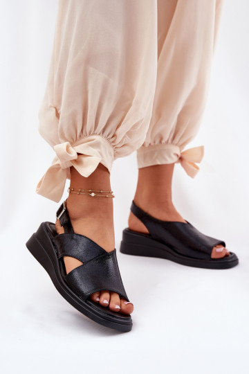 Sandales à talons pour femmes en simili cuir couleur dorée 2