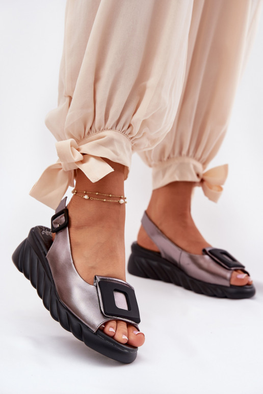 Damensandalen Feminin Auf einem Keil mit Dekoration Artiker 56C2158 graue Farbe