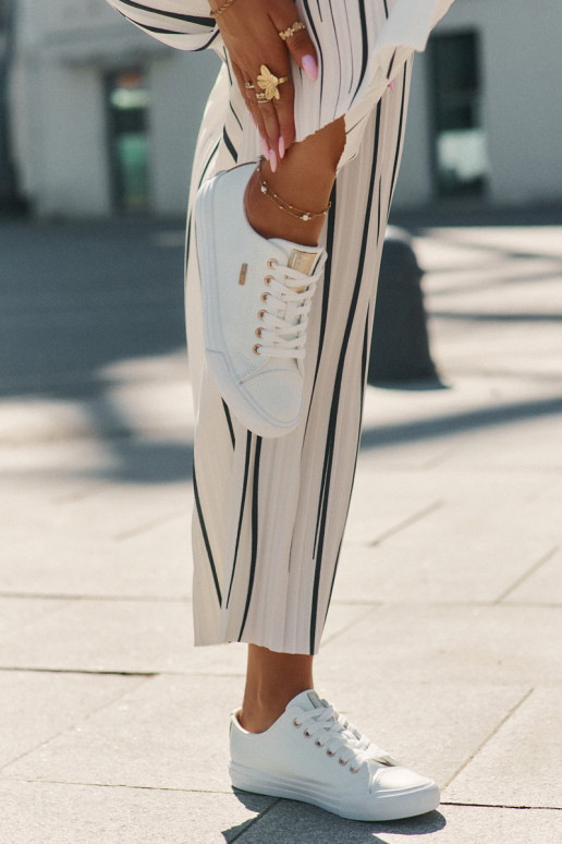 Damen weiße Freizeitschuhe aus Kunstleder Big Star RR274748 Damen weiße Freizeitschuhe aus Kunstleder Big Star RR274748