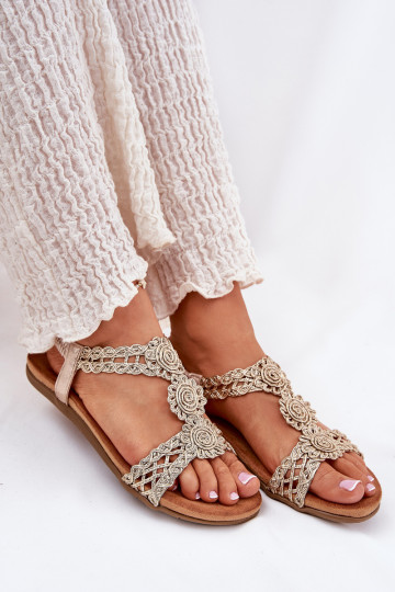 Sandales plates pour femmes Z KoronkoÀym Un exemple Artiker 56C1281 couleur dorée