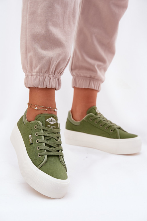 Chaussures de loisirs avec une plateforme Lee Cooper LCDANS-25-31-3449L couleur verte Chaussures de loisirs avec une plateforme Lee Cooper LCDANS-25-31-3449L couleur verte