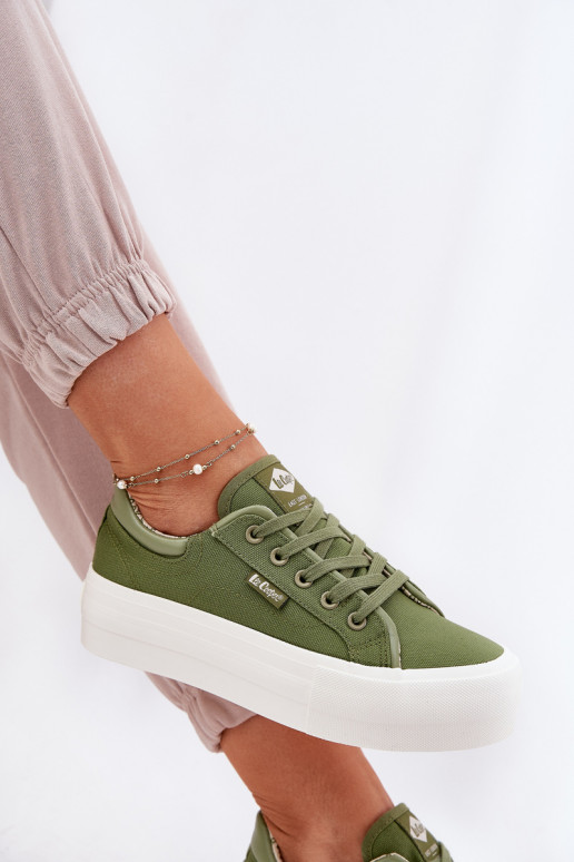 Chaussures de loisirs avec une plateforme Lee Cooper LCDANS-25-31-3449L couleur verte Chaussures de loisirs avec une plateforme Lee Cooper LCDANS-25-31-3449L couleur verte