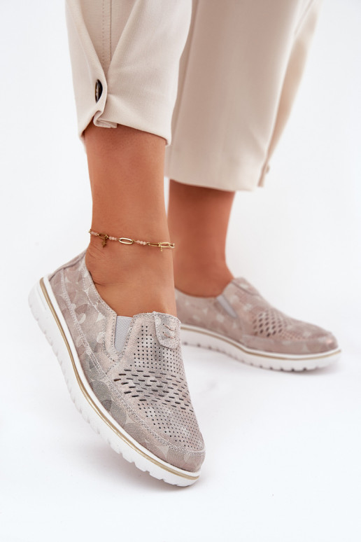 composé de chaussures en daim d'un modèle frappant de couleur beige-or Inez composé de chaussures en daim d'un modèle frappant de couleur beige-or Inez