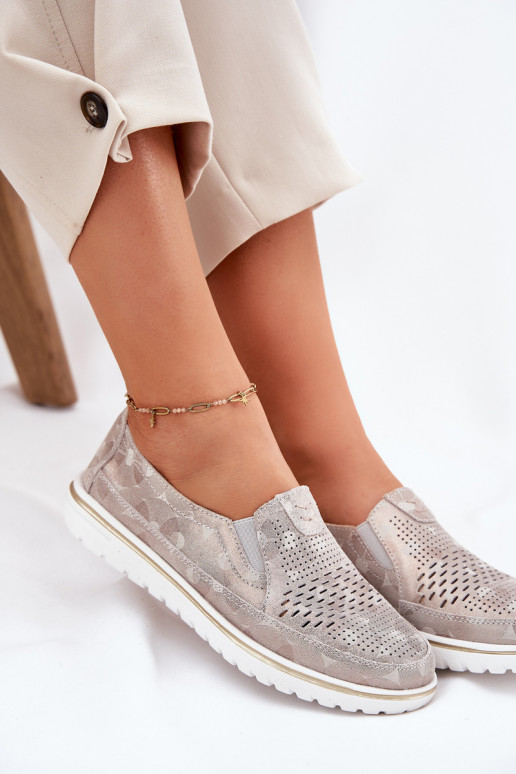 composé de chaussures en daim d'un modèle frappant de couleur beige-or Inez composé de chaussures en daim d'un modèle frappant de couleur beige-or Inez