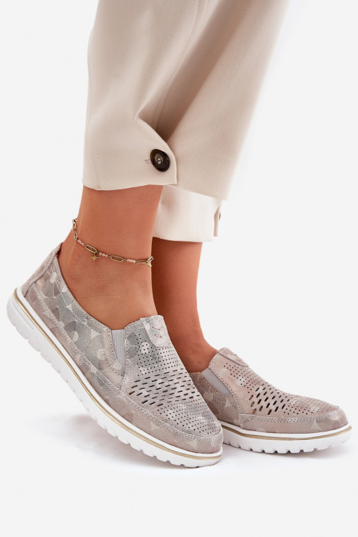 composé de chaussures en daim d'un modèle frappant de couleur beige-or Inez composé de chaussures en daim d'un modèle frappant de couleur beige-or Inez