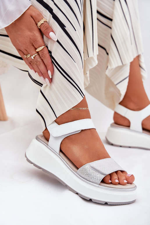 Damensandalen Feminin Platformie I Koturnie mit Klebeverschlüssen S.Barski LR51-543 Silberfarbe Damensandalen Feminin Platformie I Koturnie mit Klebeverschlüssen S.Barski LR51-543 Silberfarbe