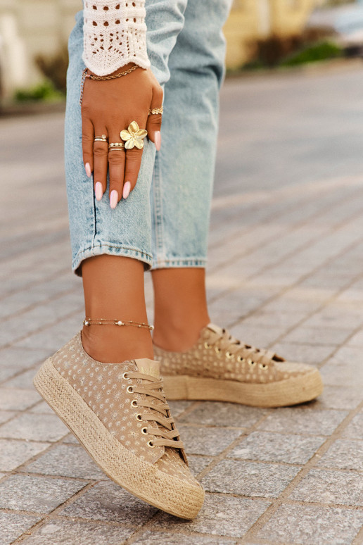 Gemustert Freizeitschuhe mit einer Plattform Mit Zopf Lee Cooper LCIN-25-08-3646L Khaki-Farbe Gemustert Freizeitschuhe mit einer Plattform Mit Zopf Lee Cooper LCIN-25-08-3646L Khaki-Farbe