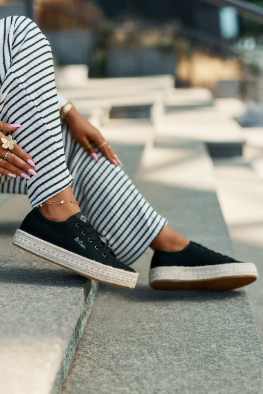 Casual schoenen met veters Lee Cooper LCIN-25-44-3216 in zwart Casual schoenen met veters Lee Cooper LCIN-25-44-3216 in zwart