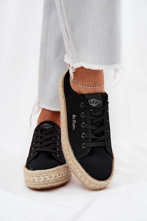 Casual schoenen met veters Lee Cooper LCIN-25-44-3216 in zwart Casual schoenen met veters Lee Cooper LCIN-25-44-3216 in zwart