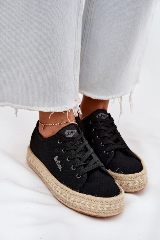 Casual schoenen met veters Lee Cooper LCIN-25-44-3216 in zwart Casual schoenen met veters Lee Cooper LCIN-25-44-3216 in zwart