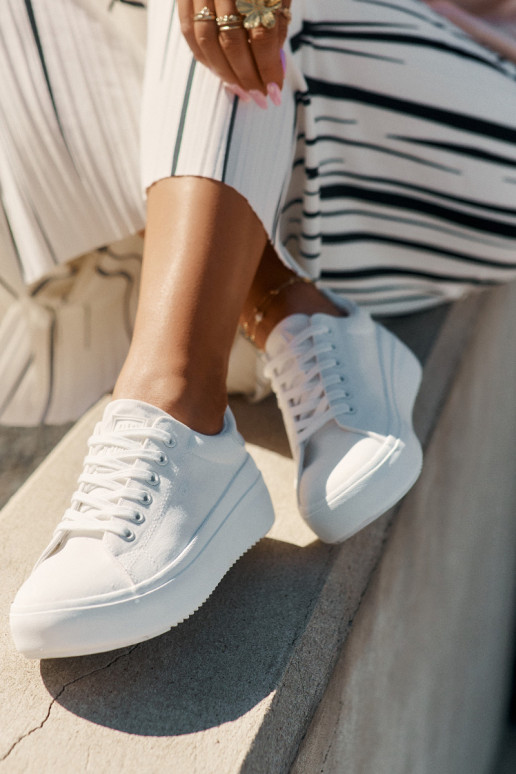  Freizeitschuhe mit einer Plattform Big Star RR274463 Zueiße Farbe