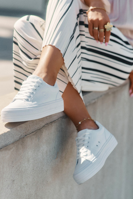 Eko Peau Chaussures de loisirs avec une plateforme Big Star RR274298 couleur blanche Eko Peau Chaussures de loisirs avec une plateforme Big Star RR274298 couleur blanche