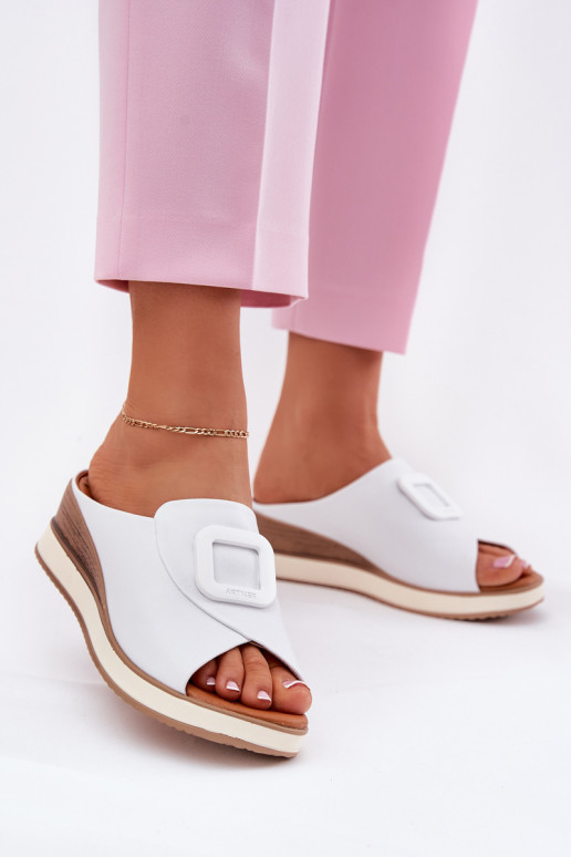 Chaussons en cuir véritable avec plateforme Artiker 56C2144 couleur blanche Chaussons en cuir véritable avec plateforme Artiker 56C2144 couleur blanche