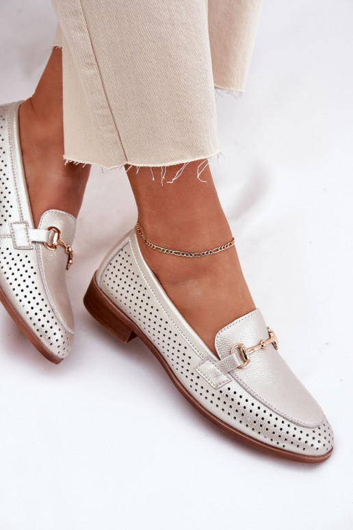 Peau mocassins pour femmes avec des ornements avec des talons larges S.Barski LR51-594 couleur argent