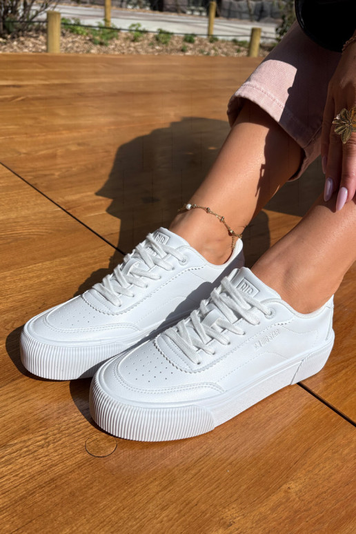 Faible Chaussures modèle baskets en cuir écologique Big Star RR274303 couleur blanche Faible Chaussures modèle baskets en cuir écologique Big Star RR274303 couleur blanche