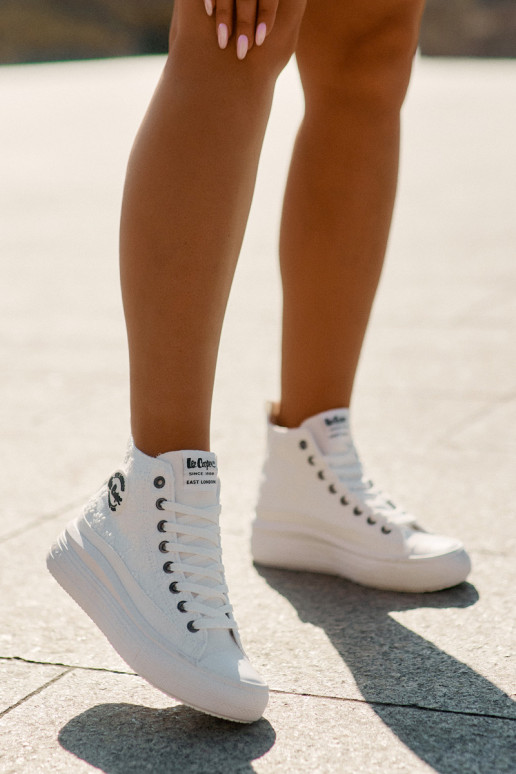 Chaussures de loisirs avec une plateforme Lee Cooper LCDANS-25-44-3209L Biale