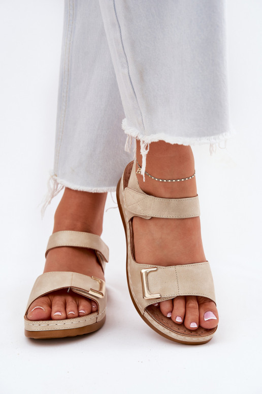 Sandales confortables pour femmes Sur un coin beige Sadevale